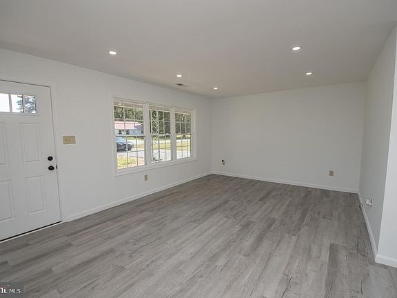 3rd image of 8707 Bacons Rd