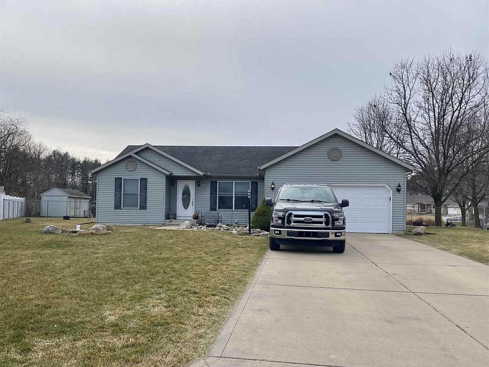 1st image of 57819 Weathered Pine Ct