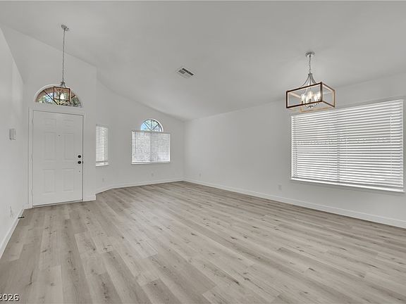 5th image of 9228 Sun Rose Ave