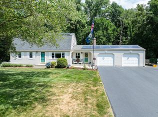 25 Spring Valley Rd, East Longmeadow, MA 01028