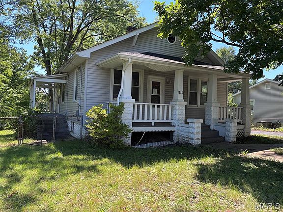3rd image of 1232 Olive St