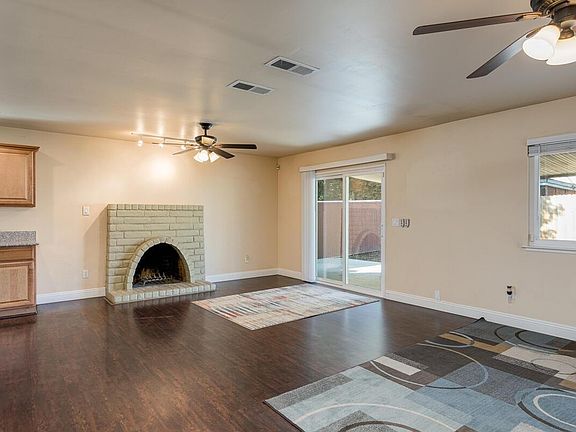 5th image of 4073 Alta Lorraine Way