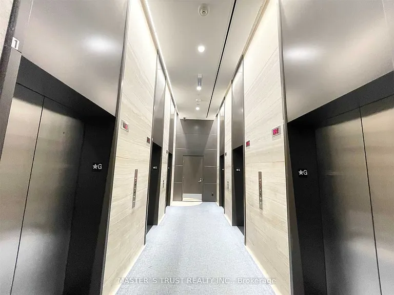 7 Grenville St #1601 — Photo 5