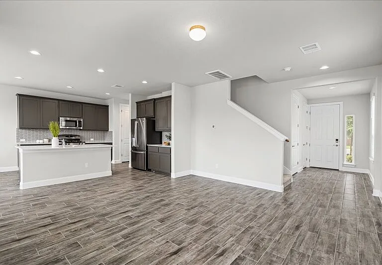 136 Free Stone Dr — Photo 9