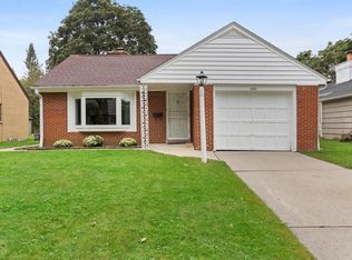 5481 N 12th St, Milwaukee, WI 53209