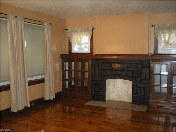 4th image of 632 Glendora Ave