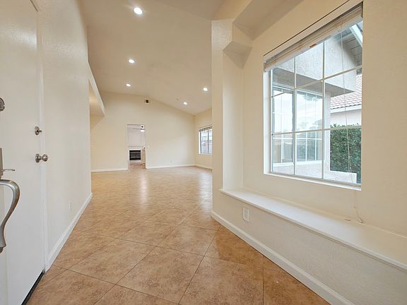 3rd image of 30377 Shoreline Dr