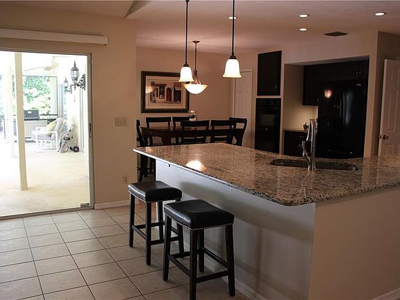 4th image of 1101 Erie Ct