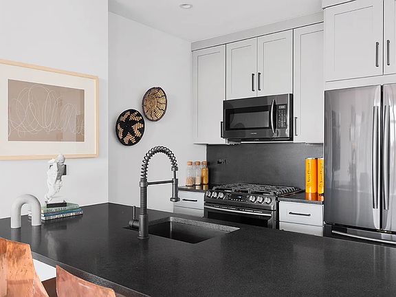 4th image of 11-16 Main Ave #4B