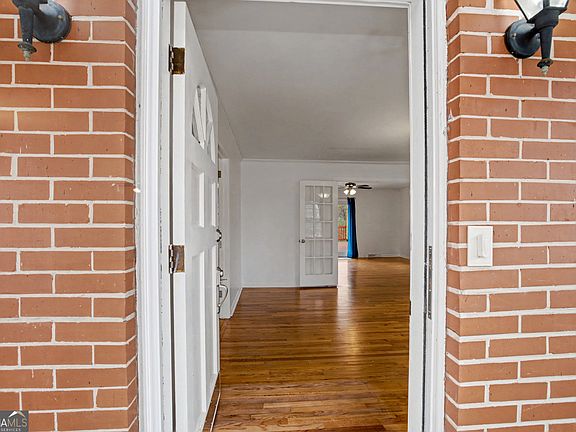 4th image of 223 Standing Rock Rd