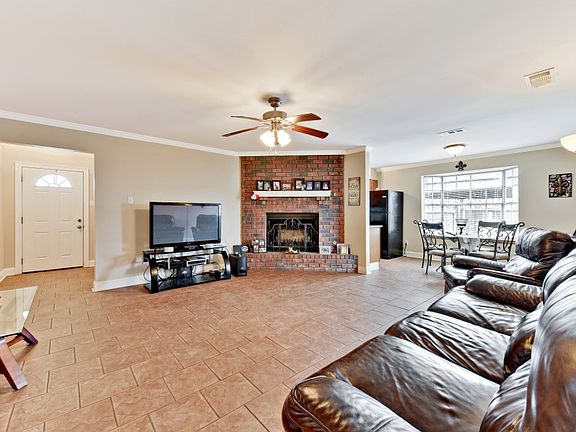 3rd image of 3117 Angelique Dr
