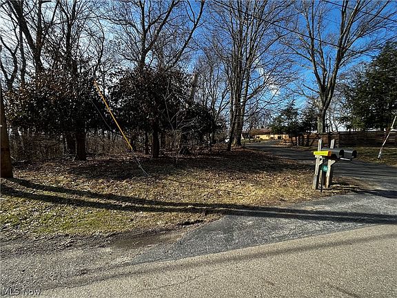 2nd image of Seven Mile Dr