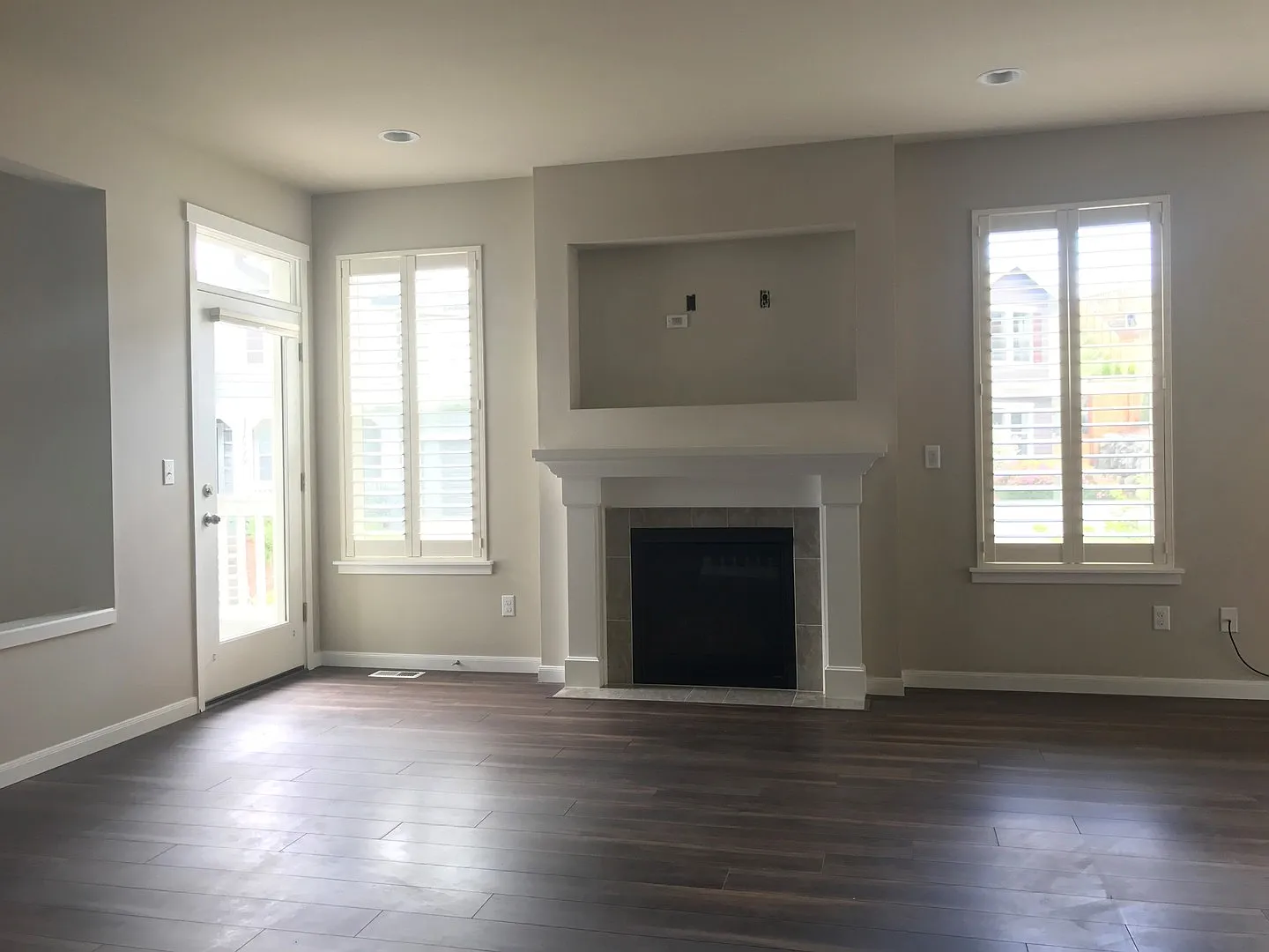 Gorgeous Home in Wynstone Development — Photo 3