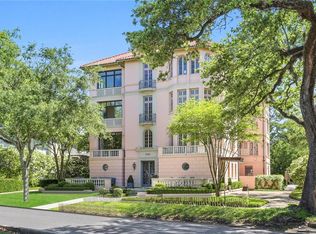6126 Saint Charles Ave APT B, New Orleans, LA 70118