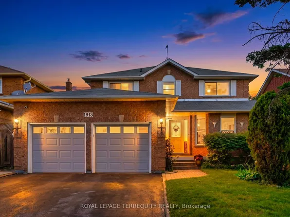 1913 Rosebank Rd, Pickering, ON L1V 1P7