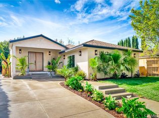 22120 Costanso St, Woodland Hills, CA 91364