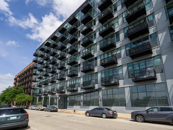 1224 W Van Buren St APT 604, Chicago, IL 60607