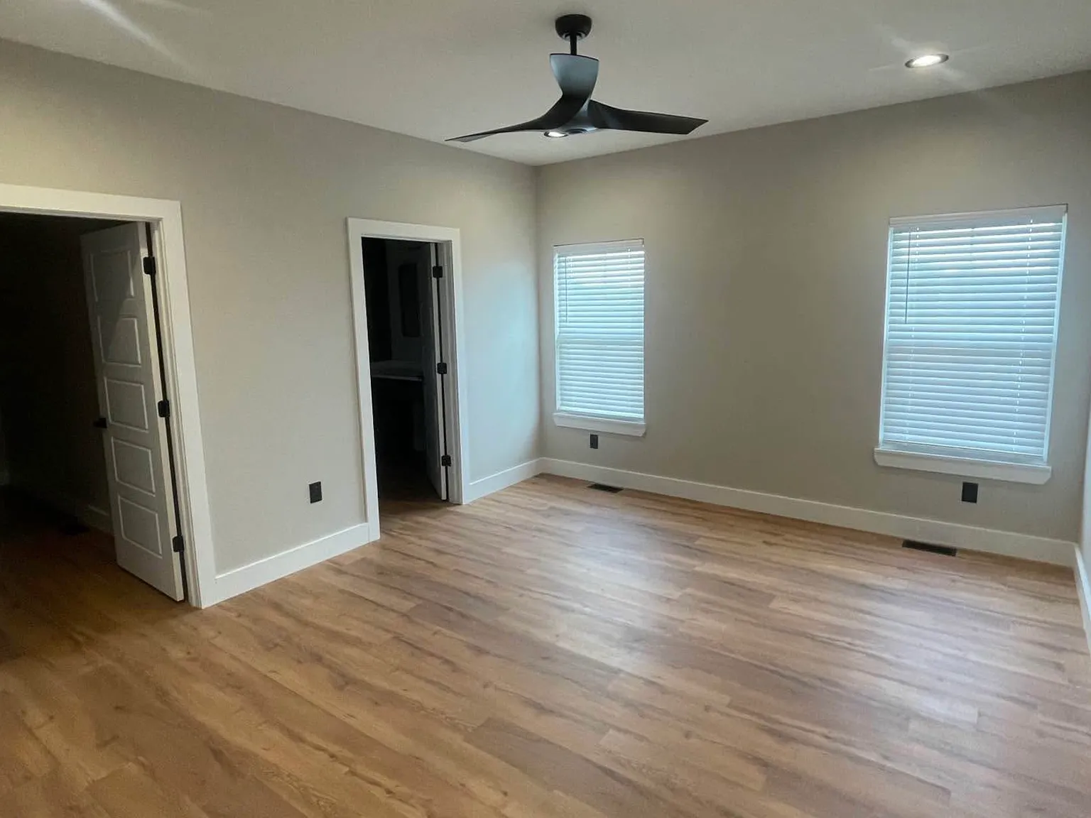 1091 Dahl Road - 1 — Photo 3