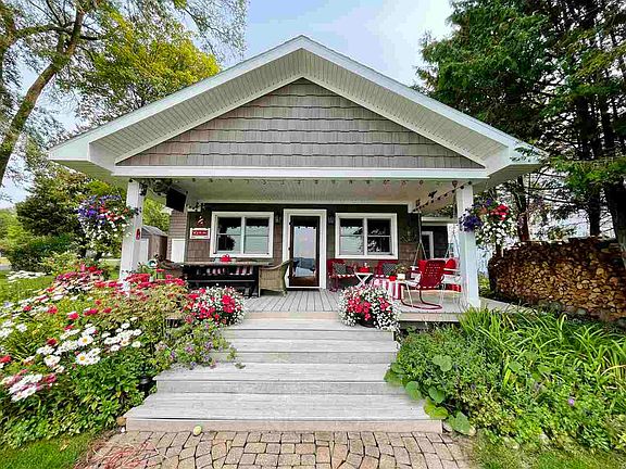 2nd image of 3106 Glenwood Beach Dr