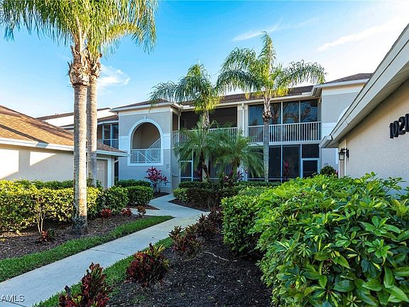 3rd image of 10210 Washingtonia Palm Way APT 1723