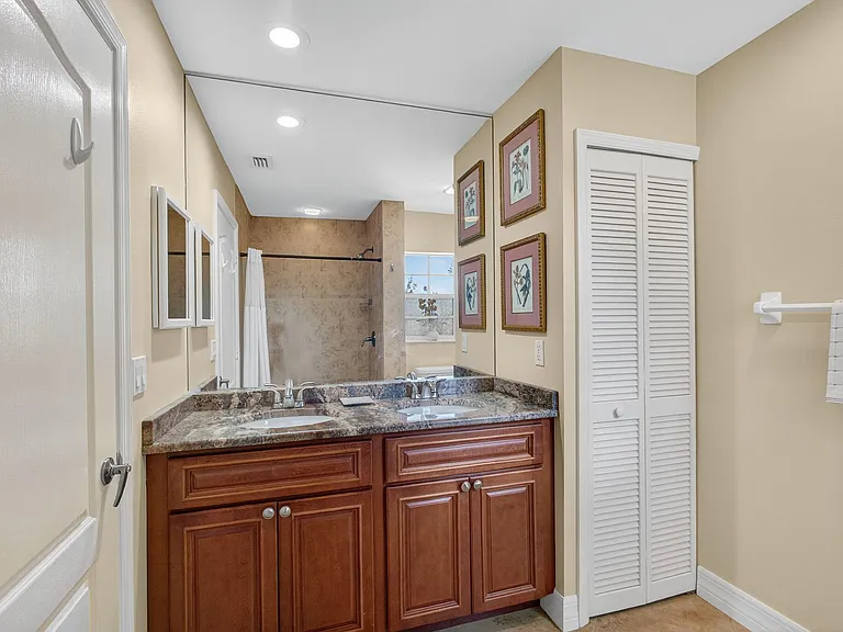 8400 Heritage Club Dr — Photo 36