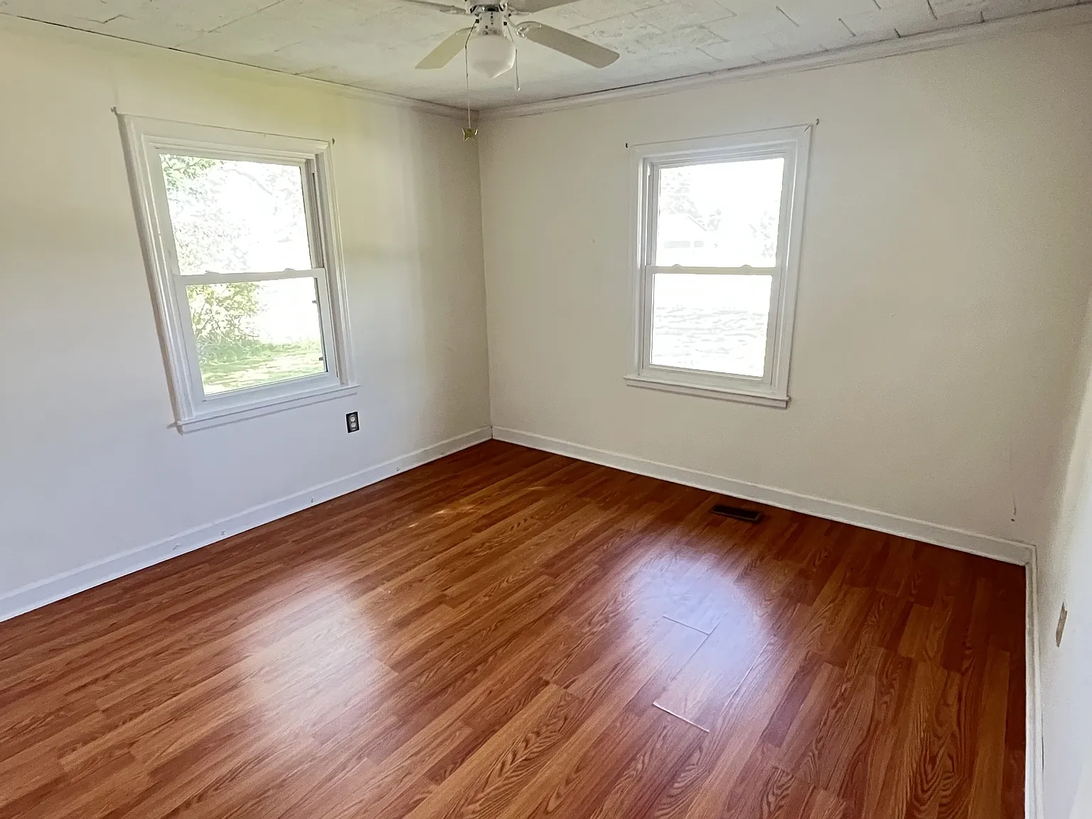 4405 Main Street - 1 — Photo 4