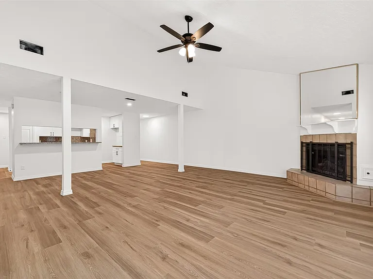 2334 Autumn Springs Ln — Photo 5