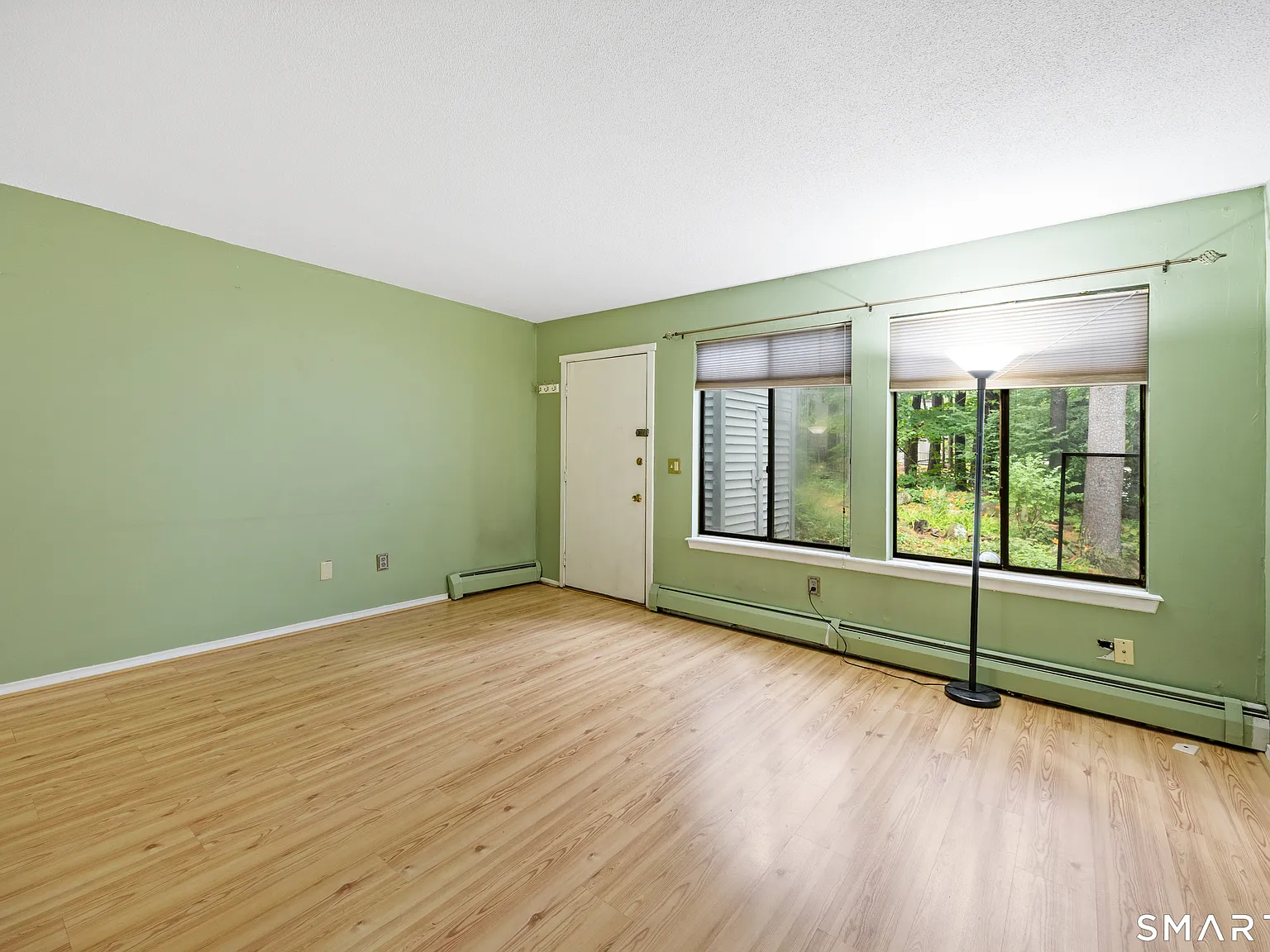 2 bed, 1.5 bath, 1118 sqft, $2,400 — Photo 2