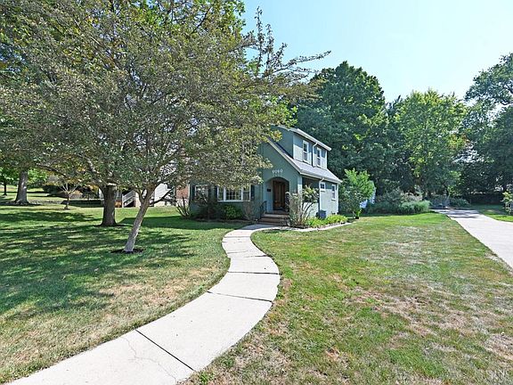 3rd image of 6060 Dryden Ave