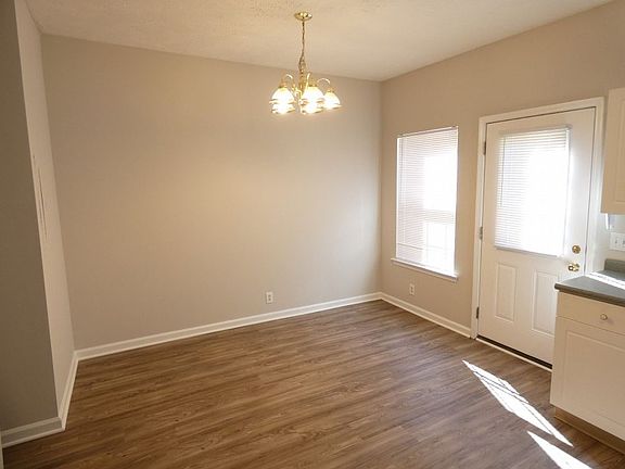 4th image of 614 Bradyville Pike APT D