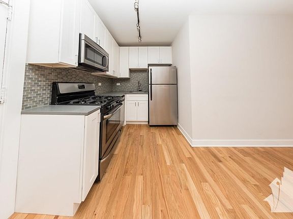 5th image of 2420 N Kedzie Blvd #1423