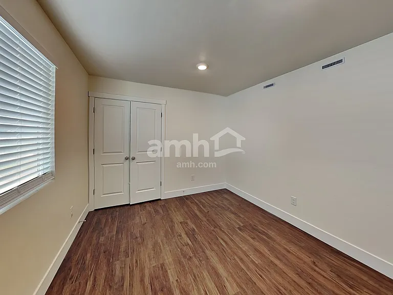 6634 Spriggel St — Photo 17
