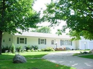 1125 Main St, New Hartford, IA 50660