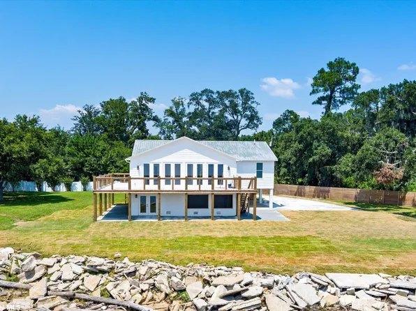 4139 Bay Front Rd, Mobile, AL 36605