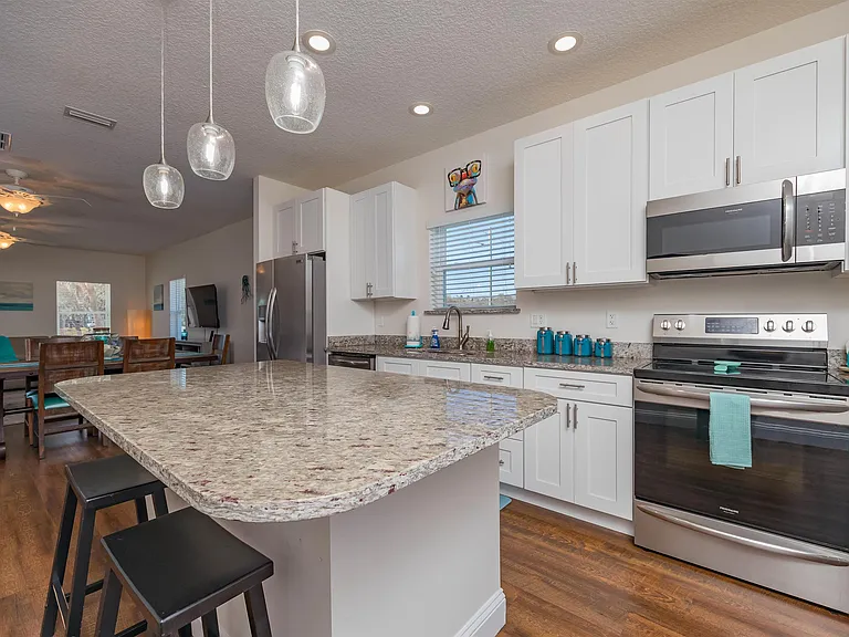 6832 Middleton Ave — Photo 24
