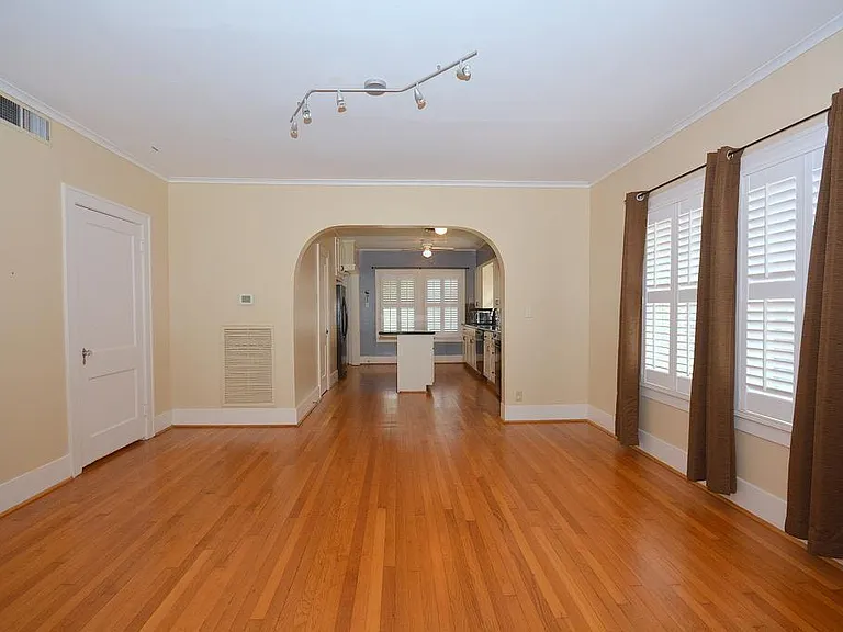3027 Amherst St — Photo 4