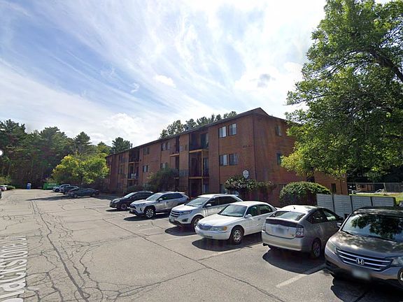2nd image of 15 Blackstone Dr #25