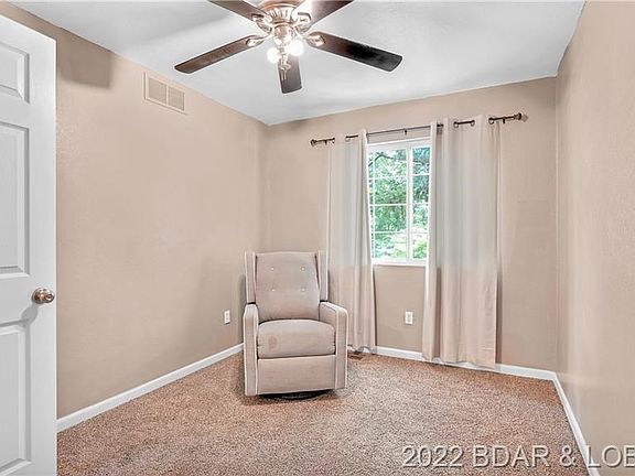 5th image of 375 Ginny Dr