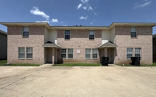 5709 Redstone Dr Photo 1