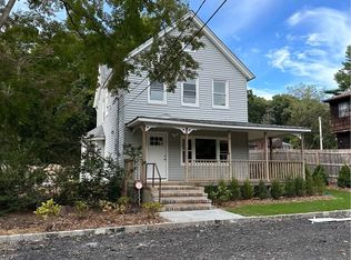 253 Woodbury Rd, Woodbury, NY 11797