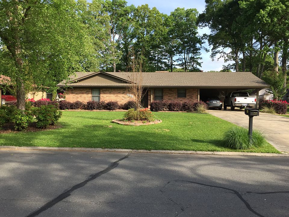 1st image of 120 Dogwood Dr