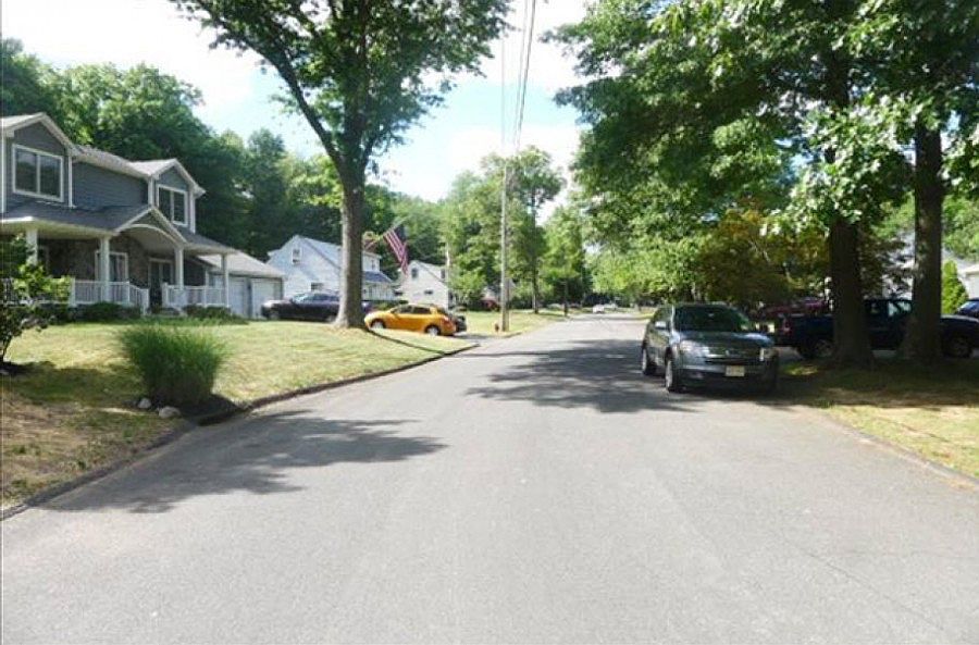 2nd image of 15 Parkway Dr