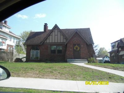 111 E 14th St, Higginsville, MO, 64037
