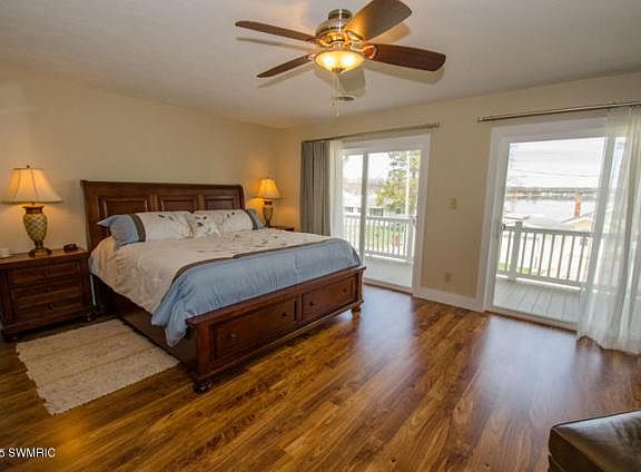3rd image of 1122 Shady Shores Dr