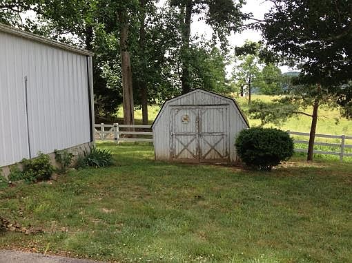3rd image of 327 State Highway 2546