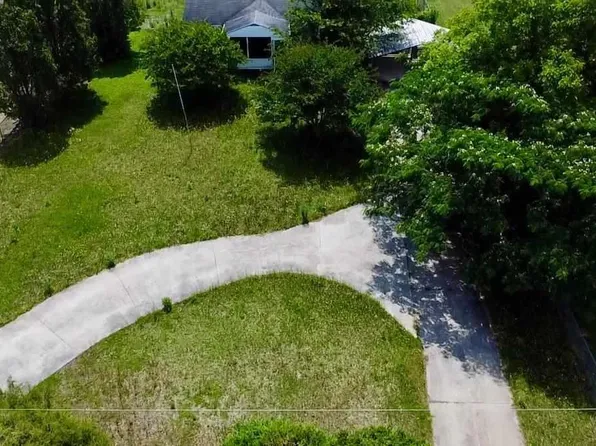3032 Greenfield Ln, Wallace, SC 29596