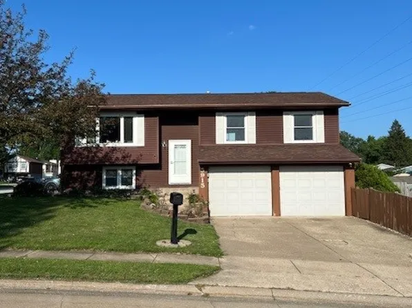 5915 N Linwood Ave, Davenport, IA 52806