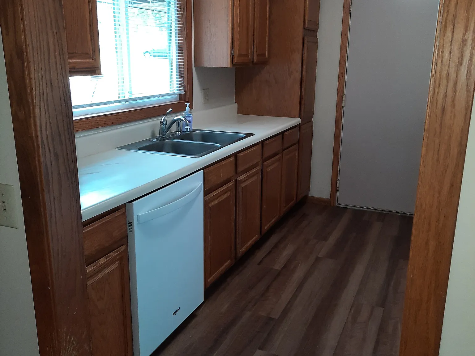 2 bed, 1.5 bath, 1500 sqft, $1,650 — Photo 4