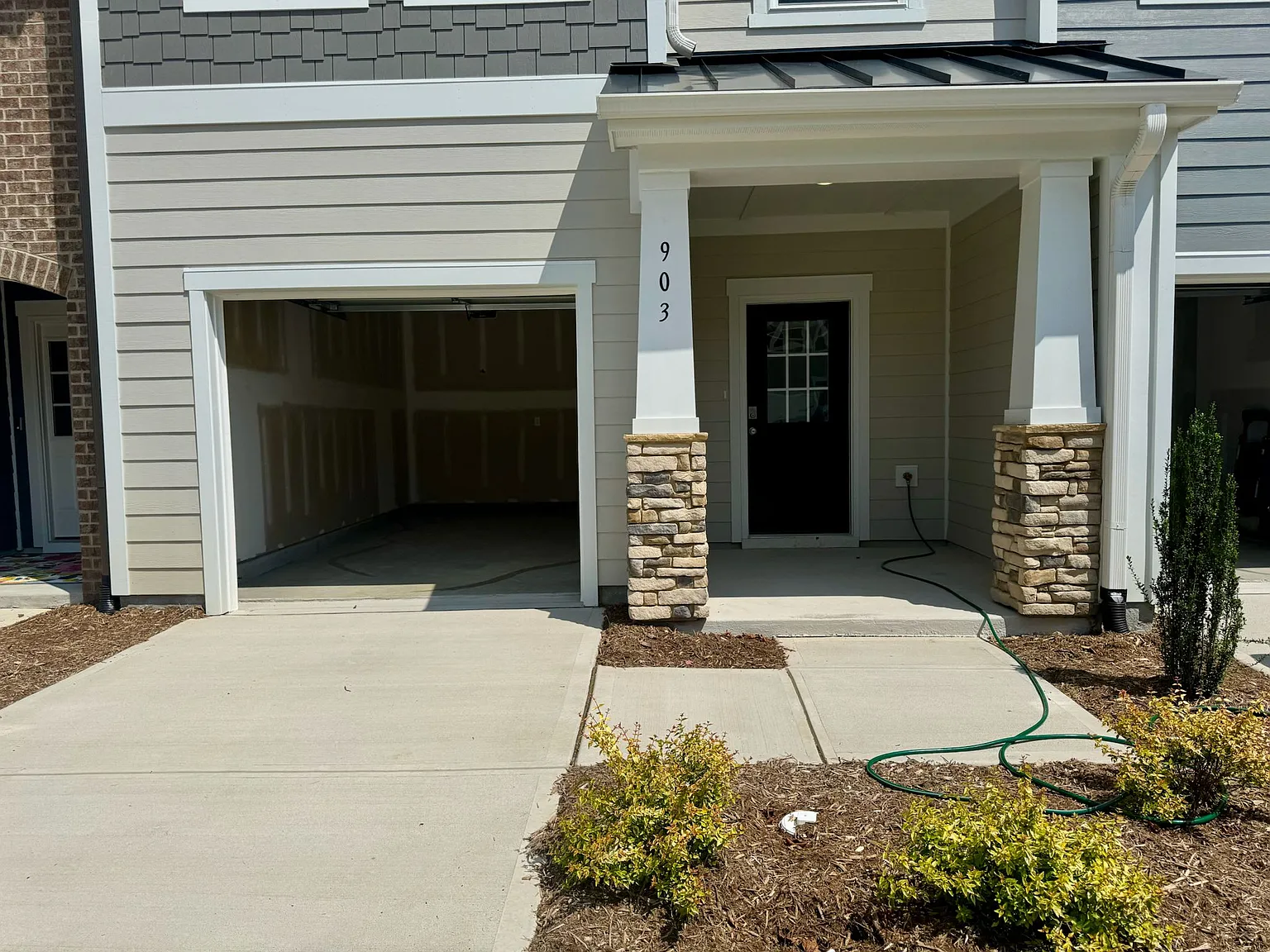 903 Kensley Grove Ln — Photo 3