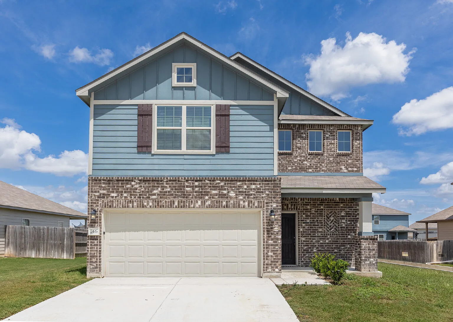 4 bed, 3.0 bath, 2133 sqft, $1,950 — Photo 1